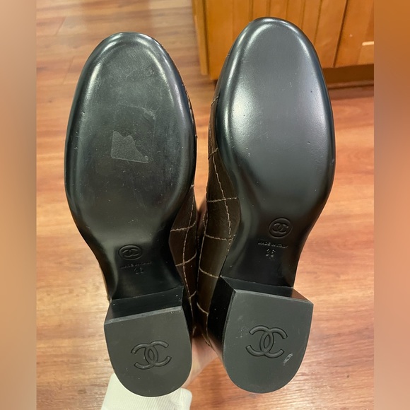 ❌SOLD❌ CHANEL Brown Boots - Picture 10 of 16